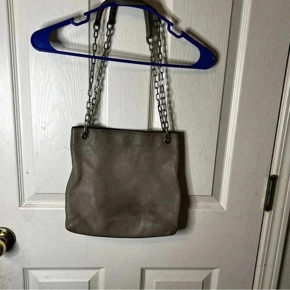 Tory Burch, Freda, Crossbody bag 11x10. magetic snap shiny silver pull through - Picture 3 of 4